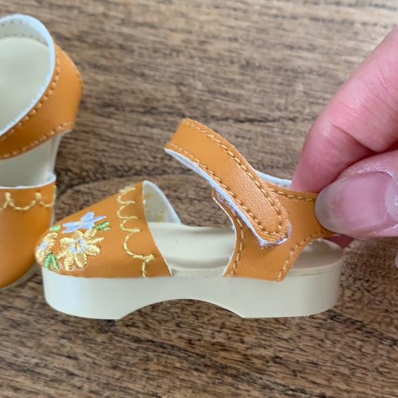 American girl doll original shoes+hat - Picture 2 of 6